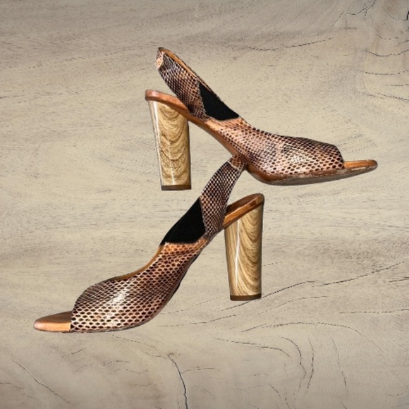 Latitude Femme Italian Leather Slingback Heels 9.5 – Block Heel  | $395 Retail - Picture 1 of 9